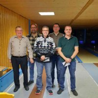 Dank an die Gruppe Zukunft Kegelabteilung Wolfgang Bamberger (Abteilungsleiter), Rainer Bamberger (Homepage, Broschuere), Gerhard Fischer (Sportwart), Christian Buchner (stellv. Abteilungsleiter), Michael Niefnecker (Bahnwart, Jugendtrainer)