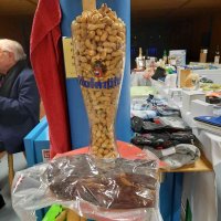 Tippspiel: wie viele Erdnuesse befinden sich im 3 Liter Stutzen 